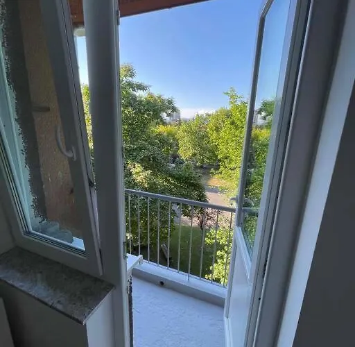 Spacious - & Peaceful Apartament *